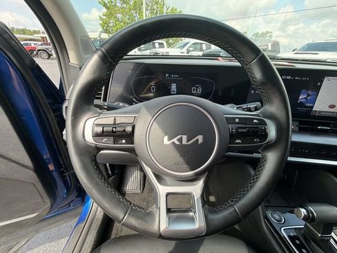 Used 2024 Kia Sportage EX AWD/4WD image 31