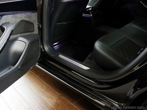 Used 2020 Audi S8 L w/ S8 Executive Package image 30