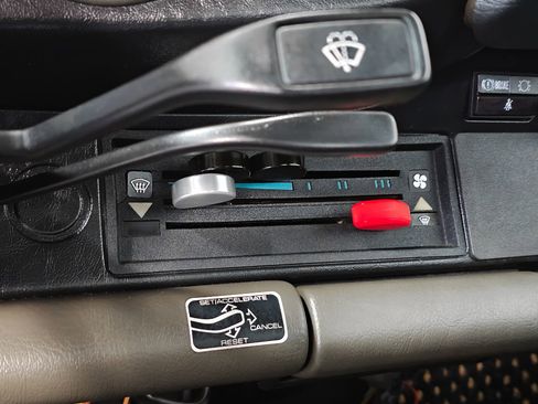 Used 1987 Porsche 911 Carrera image 22