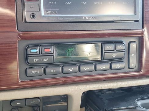 Used 2006 Ford F250 Lariat image 22