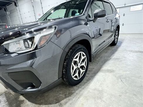Used 2020 Subaru Forester Premium AWD/4WD image 4
