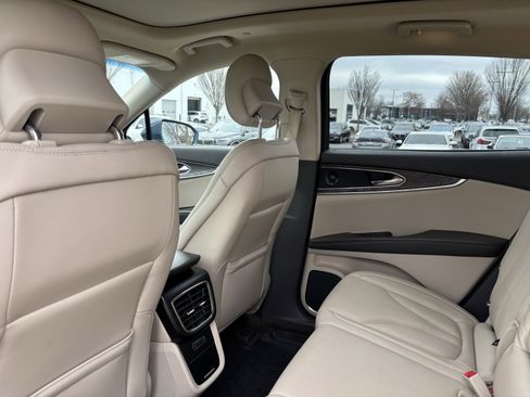 Used 2019 Lincoln Nautilus Reserve image 33