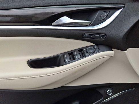 Used 2023 Buick Enclave Premium w/ Experience Buick Package image 15