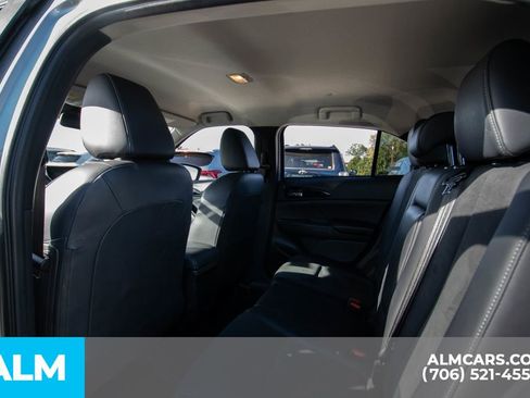 Used 2024 Mitsubishi Eclipse Cross SE image 11