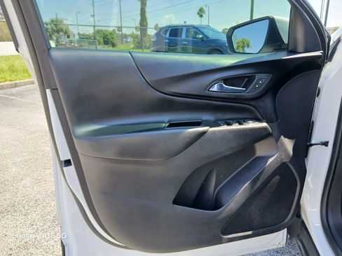 Used 2021 Chevrolet Equinox LT FWD image 36