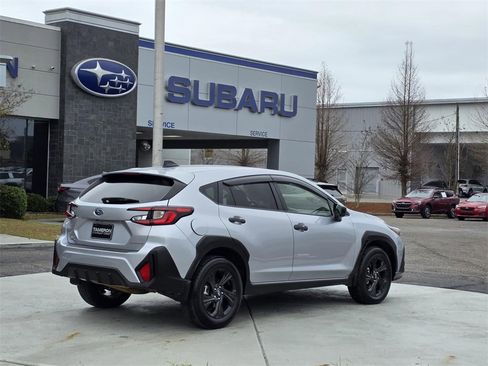 Used 2024 Subaru Crosstrek 2.0i image 5
