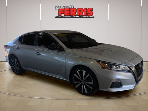 Used 2019 Nissan Altima 2.5 SR w/ SR Premium Package AWD/4WD image 7