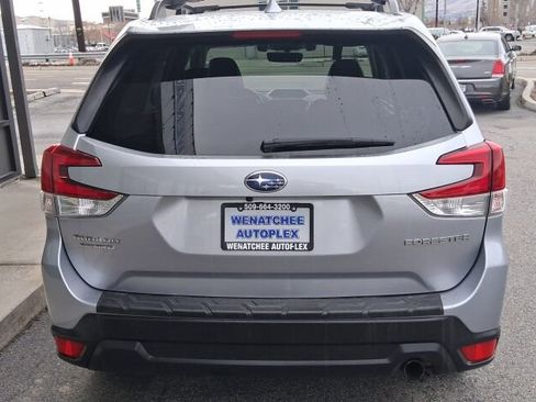 Used 2020 Subaru Forester Limited w/ Popular Package #3 image 6