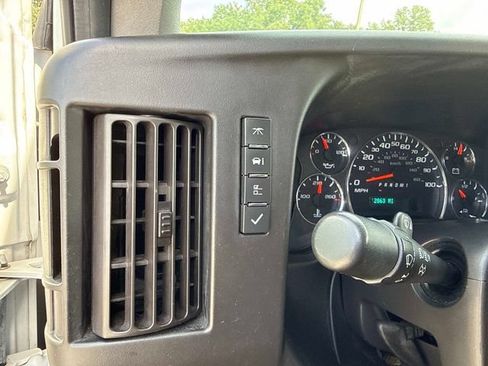 Used 2021 Chevrolet Express 2500 Extended w/ Driver Convenience Package RWD image 29