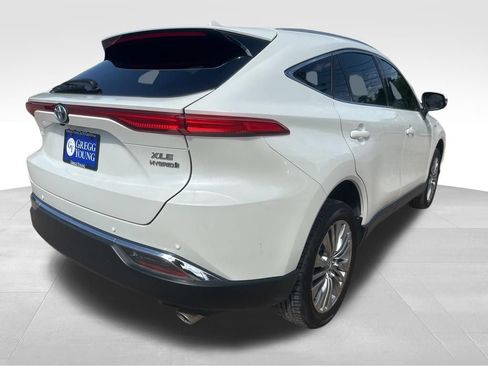 Used 2021 Toyota Venza XLE w/ Softex Package AWD/4WD image 8