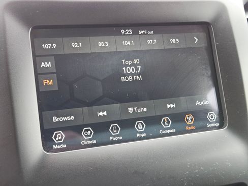 Used 2020 Jeep Cherokee Latitude FWD image 22
