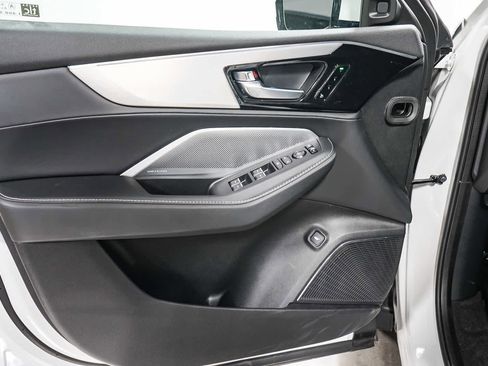 Used 2025 Acura MDX SH-AWD w/ Technology Package image 25