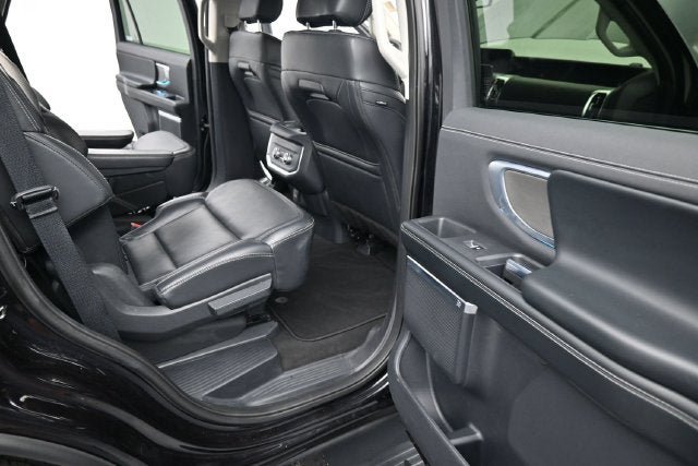 Used 2025 Ford Expedition Platinum AWD/4WD image 21