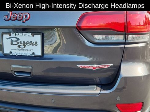 Used 2021 Jeep Grand Cherokee Trailhawk w/ Premium Lighting Group AWD/4WD image 14