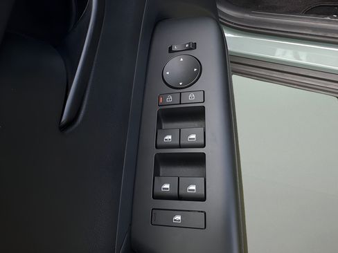 Certified 2024 Hyundai Kona SEL FWD image 13