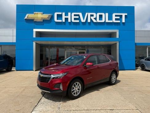 Used 2024 Chevrolet Equinox LT AWD/4WD image 1