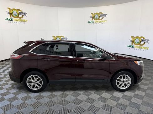 Used 2024 Ford Edge SEL image 11