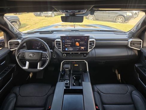 Used 2024 Toyota Tundra Platinum image 13