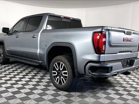 Used 2021 GMC Sierra 1500 AT4 w/ AT4 Value Package AWD/4WD image 2