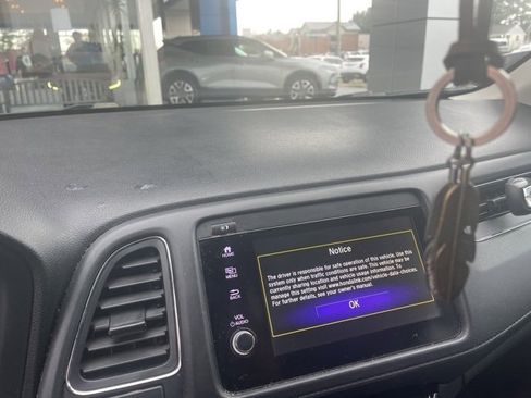 Used 2019 Honda HR-V EX-L image 12