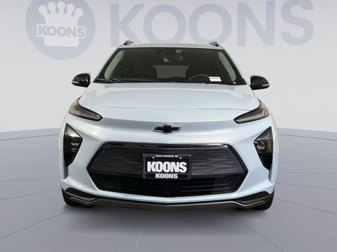 Used 2023 Chevrolet Bolt EUV LT w/ Convenience Package image 11