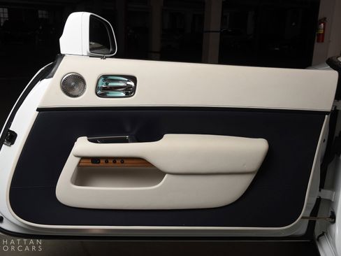 Certified 2020 Rolls-Royce Dawn image 22