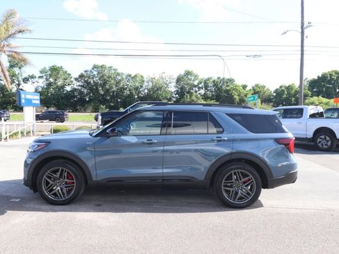 New 2026 Ford Explorer ST-Line image 8