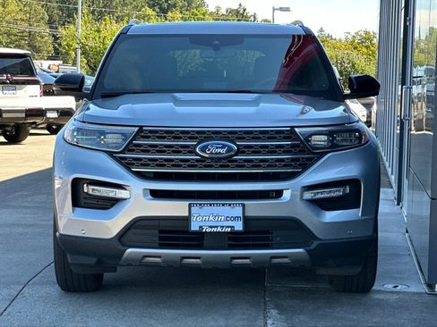 Used 2021 Ford Explorer King Ranch w/ Premium Technology Package AWD/4WD image 8
