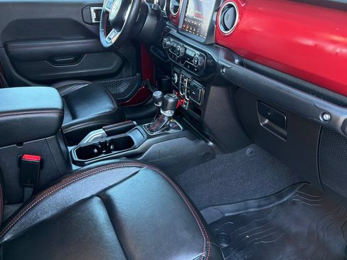 Used 2021 Jeep Gladiator Rubicon AWD/4WD image 14