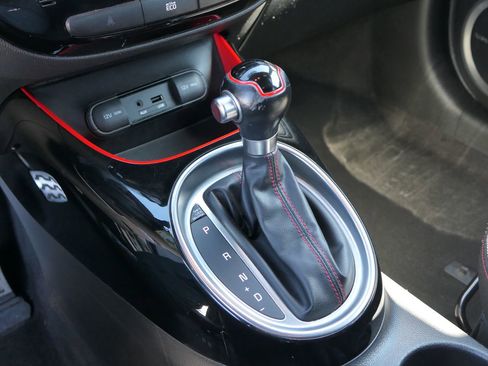 Used 2014 Kia Soul + FWD image 31