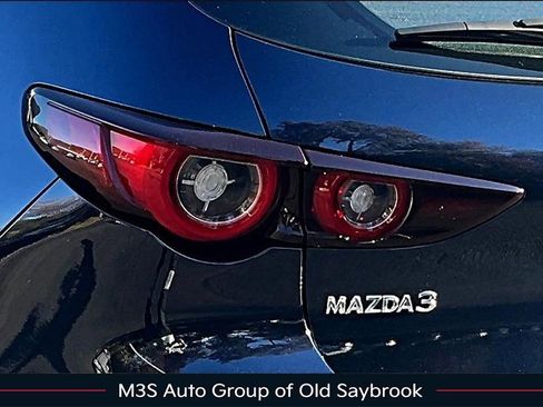 Used 2023 MAZDA MAZDA3 s image 23
