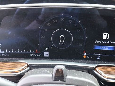 Used 2022 Cadillac Escalade ESV Premium Luxury AWD/4WD image 10