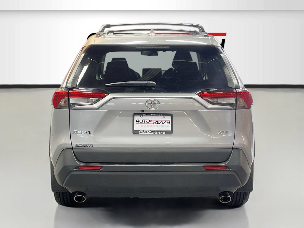 Used 2025 Toyota RAV4 XLE FWD image 6