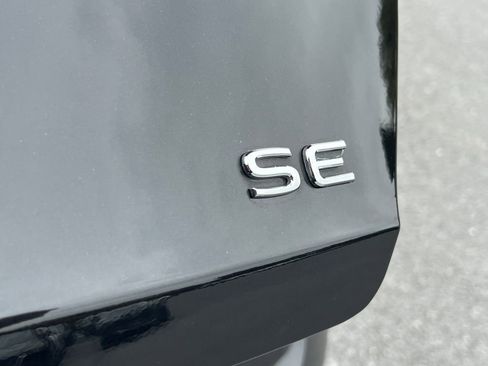 Used 2024 Volkswagen Jetta SE image 14