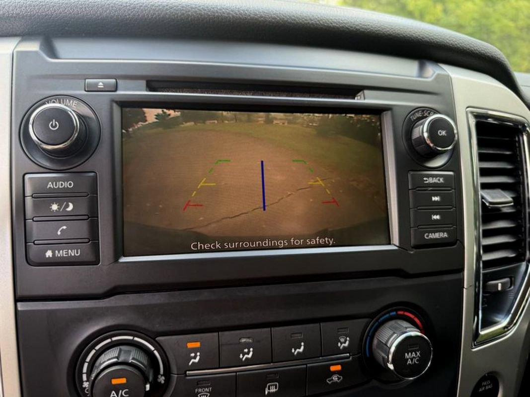 Used 2019 Nissan Titan SV RWD image 24