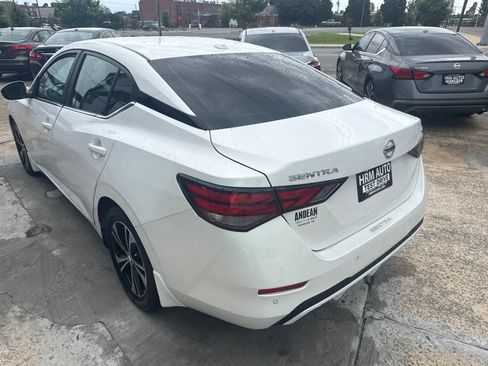 Used 2021 Nissan Sentra SV FWD image 3