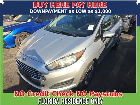 Used 2018 Ford Fiesta S FWD image 2