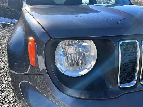 Used 2019 Jeep Renegade Latitude w/ Cold Weather Group image 28