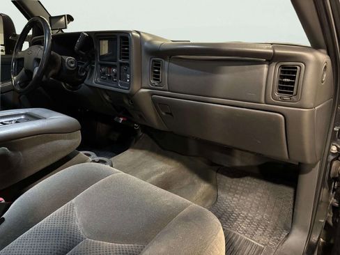 Used 2003 Chevrolet Silverado 2500 LS image 26