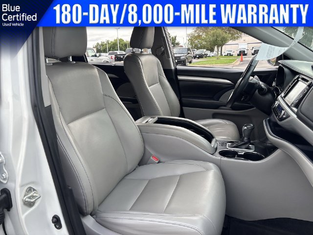 Used 2019 Toyota Highlander XLE FWD image 36