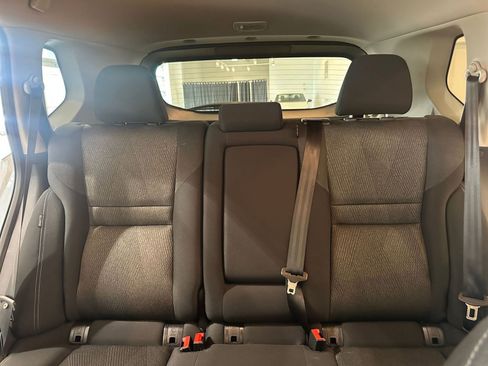 Used 2025 Nissan Rogue SV image 39