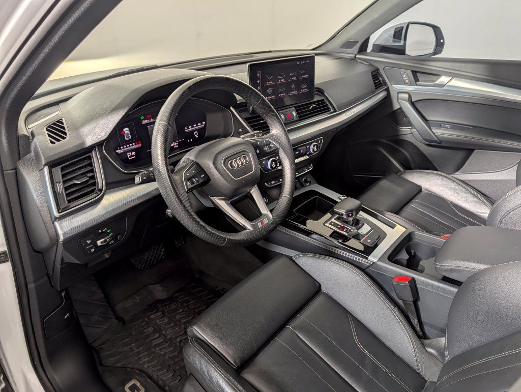 Used 2024 Audi Q5 2.0T Premium Plus w/ Premium Plus Package AWD/4WD image 24
