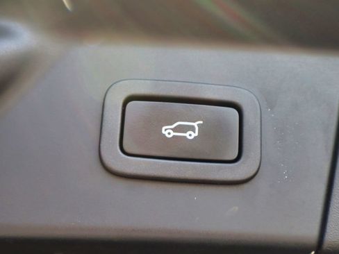 Used 2020 Land Rover Range Rover Velar S AWD/4WD image 60
