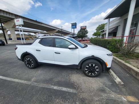 Used 2025 Hyundai Santa Cruz SEL image 4