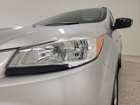 Used 2015 Ford Escape SE AWD/4WD image 9