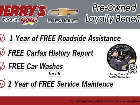 Used 2024 Chrysler Pacifica Touring-L FWD image 3