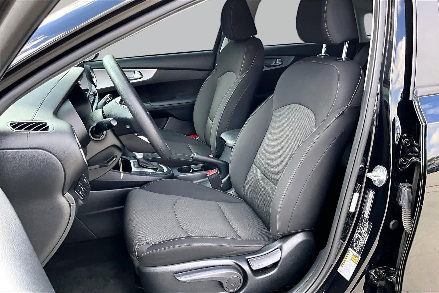 Certified 2024 Kia Forte LXS w/ LXS Technology Package FWD image 8
