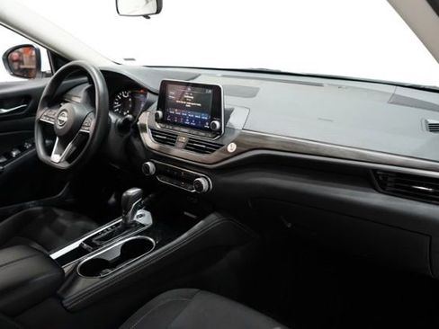 Used 2023 Nissan Altima 2.5 SV image 18