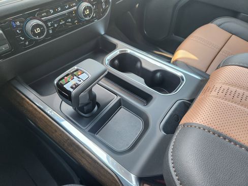 New 2026 Chevrolet Silverado 1500 High Country w/ High Country Premium Package AWD/4WD image 15