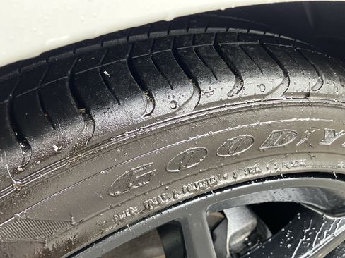 Used 2025 Honda Civic Sport image 12